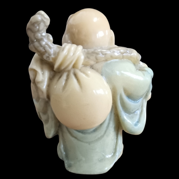 Set of 6 Vintage "Laughing Buddha" Figurines in Cream (Faux Ivory) and Blue - Picture 9 of 13